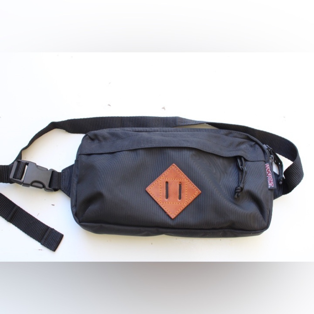 NWOT JanSport Waisted Fanny Pack